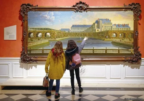 Salle d'exposition au château